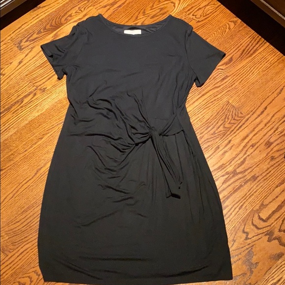 LOFT Dresses & Skirts - LOFT Black Dress with knot at Waist